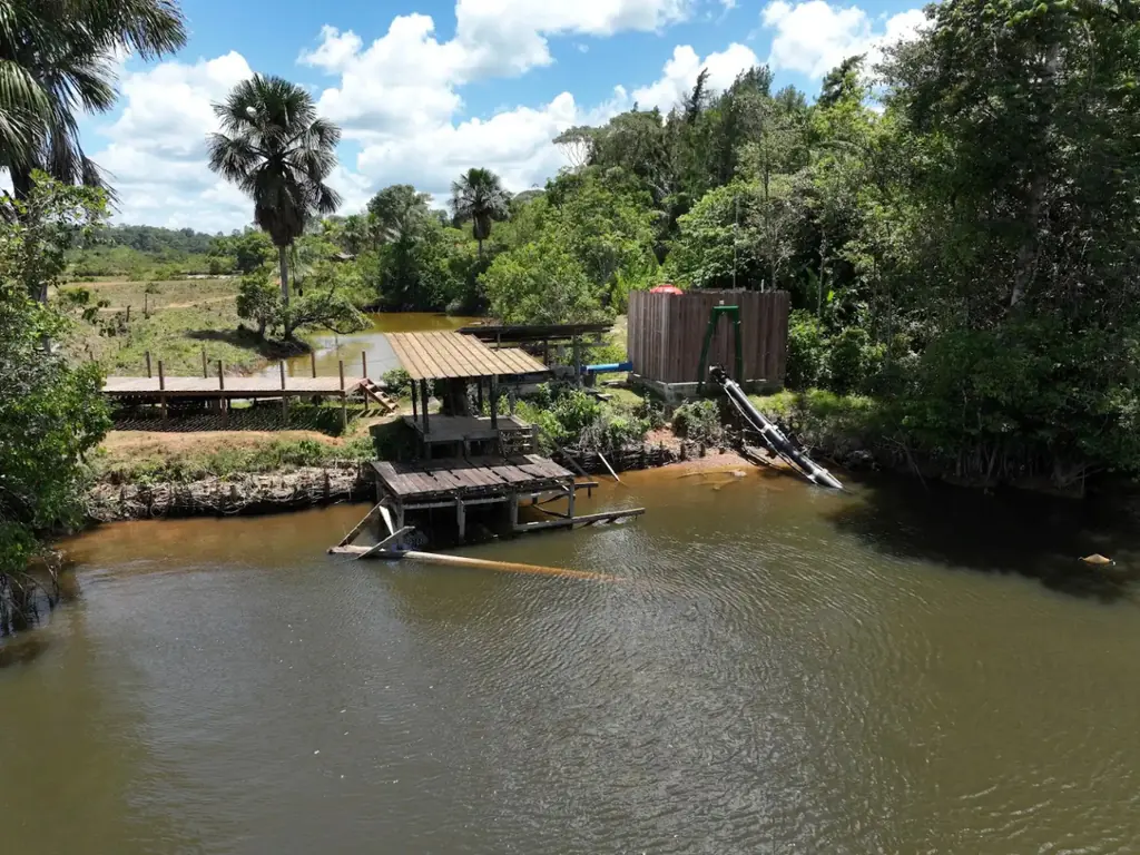 Centre Littoral urban community: the bus rapid transit works, the arrival of the buses and two drinking-water structures