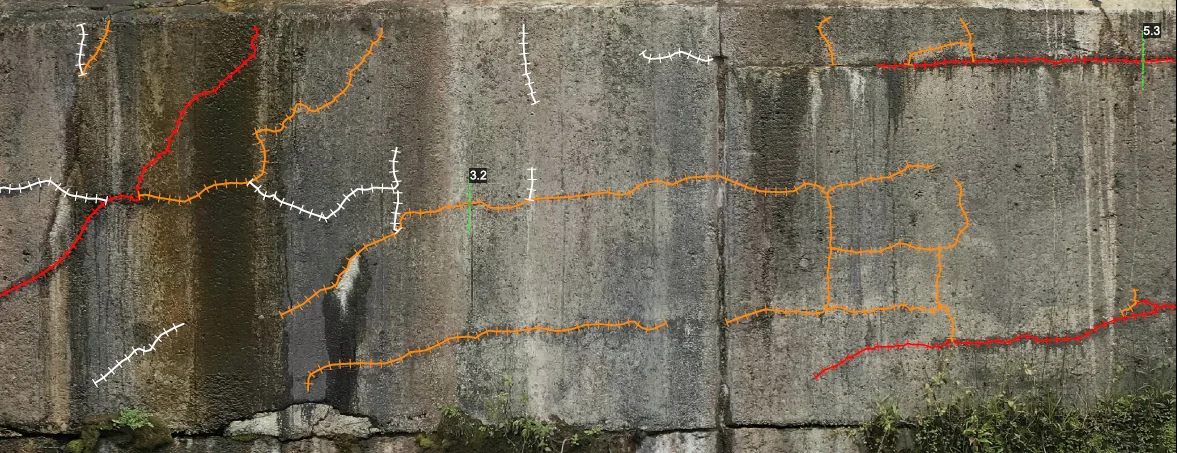 Blocs d’essai de Furnas : des fissures mesurées à 0,15 mm par pixel