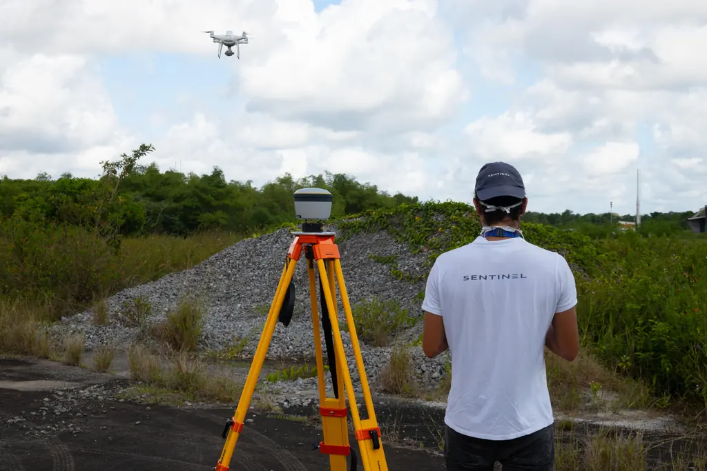 Photogrammetric capture with a GNSS base station