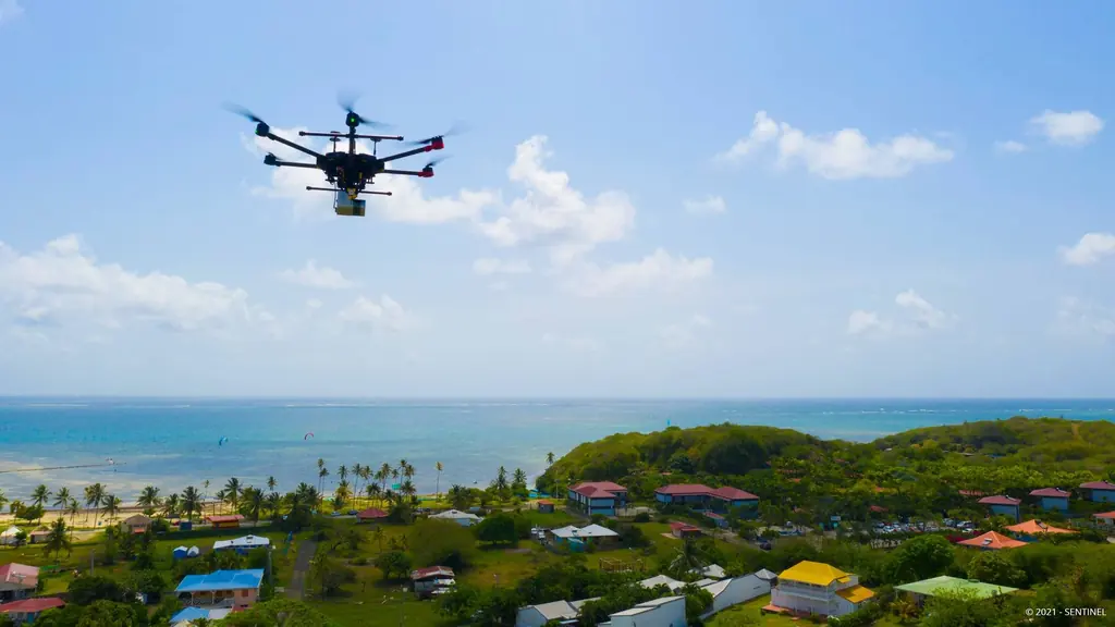 Littoral de la Martinique : trois levés de précision, de 1,78 à 3,72 cm